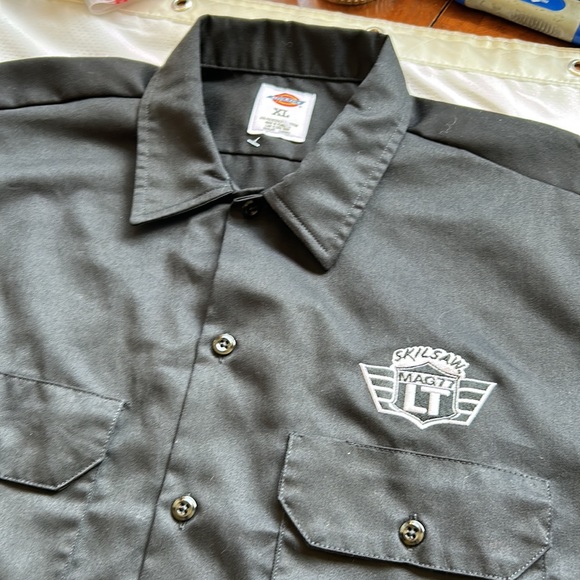 Dickies Work Shirt Short Sleeve Button Up XL Skilsaw Mag77 LT Employee Shirt - Picture 2 of 5